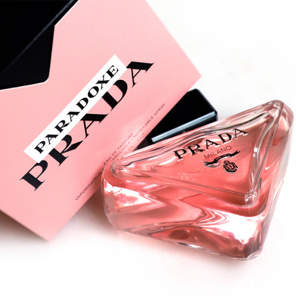 PRADA
Paradoxe
Eau de Parufm