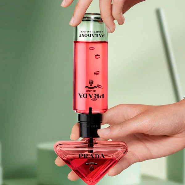 PRADA
                            
                                                        Paradoxe Radical Essence
